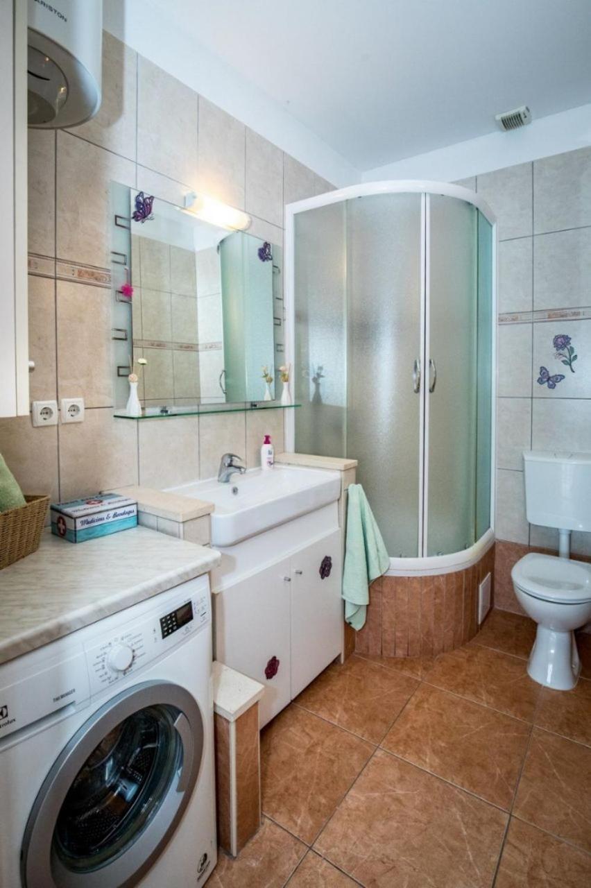 Apartment Damir Tučepi Eksteriør bilde
