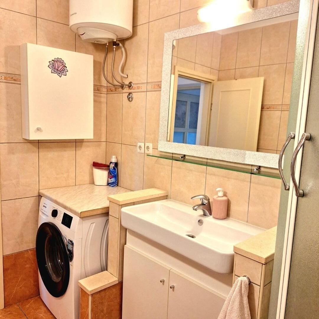 Apartment Damir Tučepi Eksteriør bilde