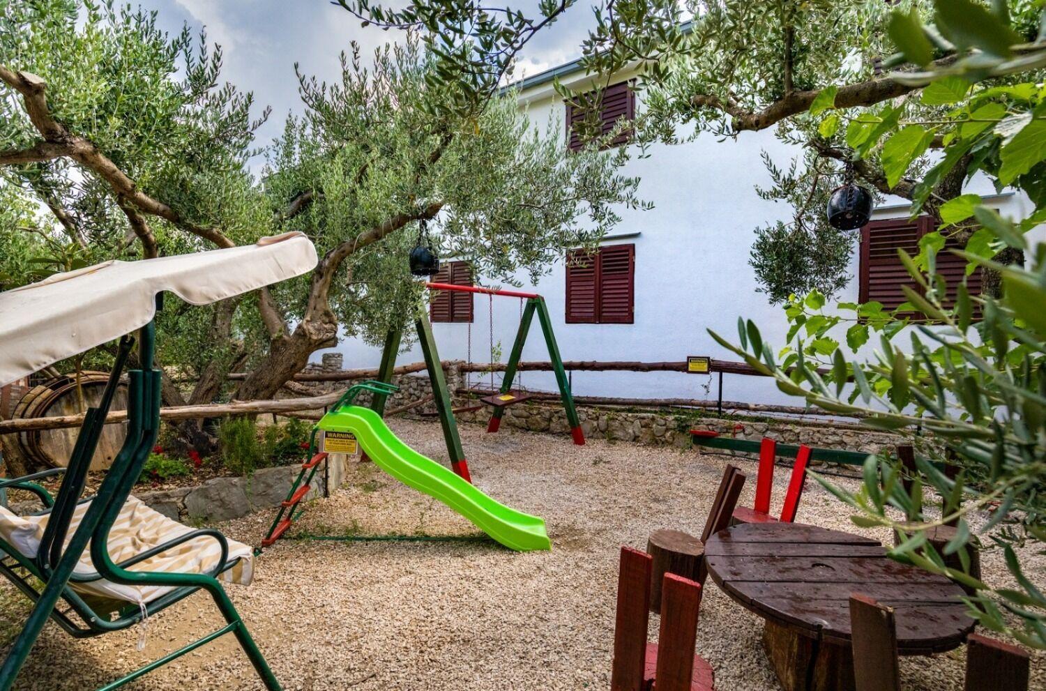 Apartment Damir Tučepi Eksteriør bilde