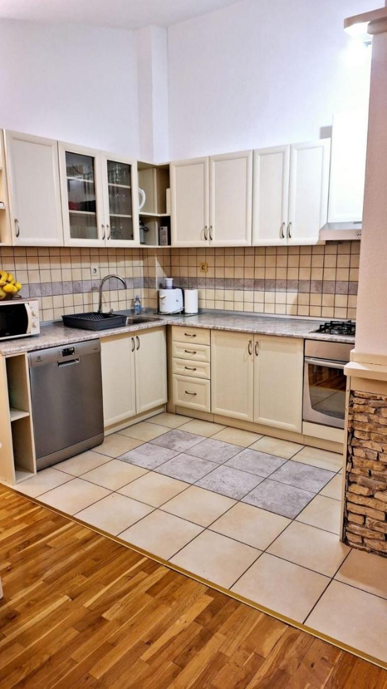 Apartment Damir Tučepi Eksteriør bilde
